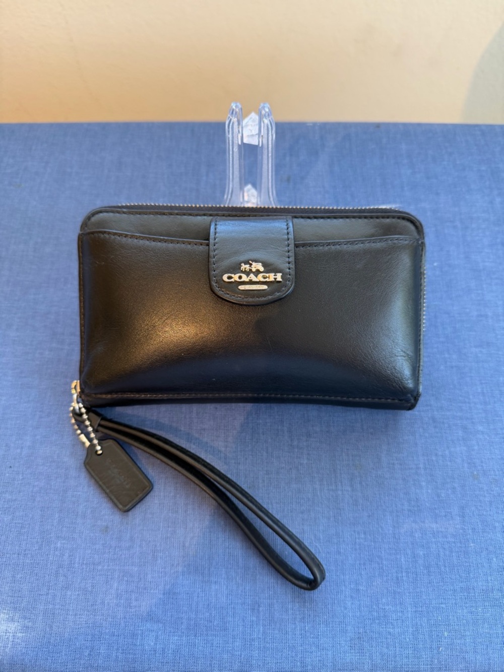 Coach Black Leather Wristlet Wallet Zip Around Clutch Gold Hardware